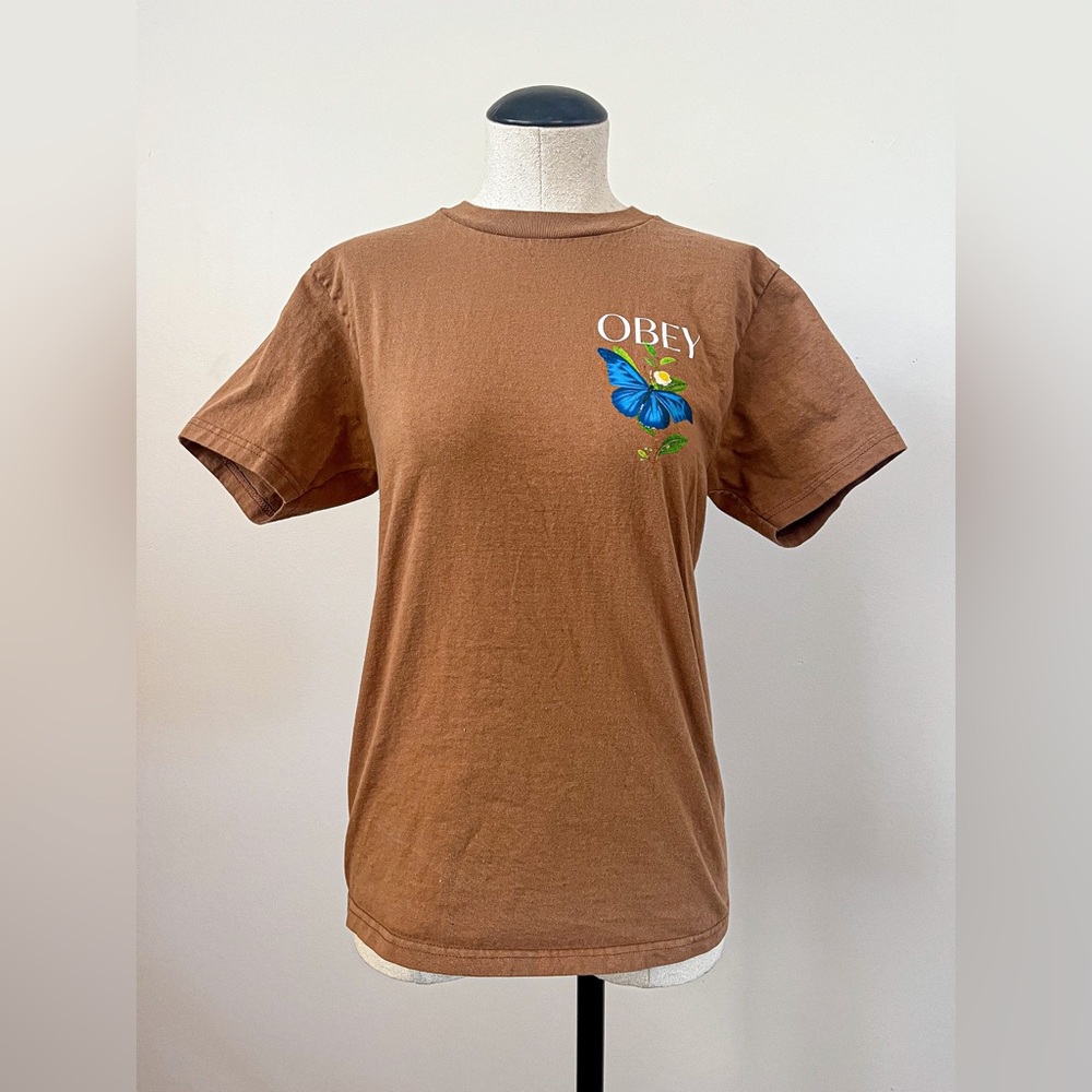 y2k style obey T-shirt